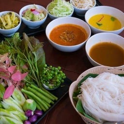 ขนมจีนชุดใหญ่พร้อมน้ำยา 3  อย่าง(สำหรับ3 ท่าน)