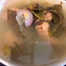 ต้มกระดูกหมูใบชะมวง