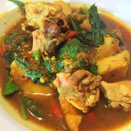 คั่วพริกไก่บ้านใบยี่หร่า