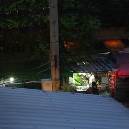 ลุงข้างหอสวนธน