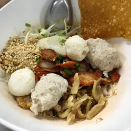 ก๋วยเตี๋ยวล็อคล้อ