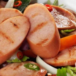 สลัดไส้กรอก