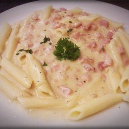 เพนเน่คาร์โบนาร่า