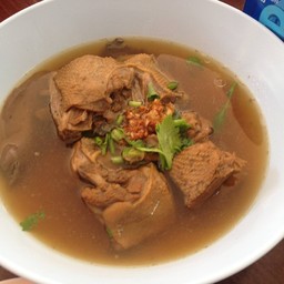 ก๋วยเตี๋ยวเป็ดตุ๋น นายฟิลหลิป (ตระกลูแซ่ลี้) สาขา 2