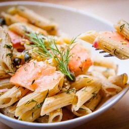 เพนเน่ครีมซอสแซลม่อน