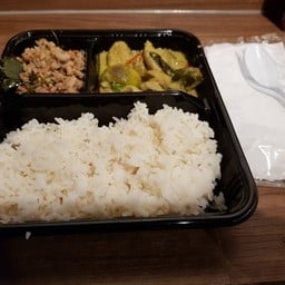 ข้าวแกงใกล้ Gate 41 42 ดอนเมือง