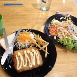 สเต็กเถ้าแก่เนี้ยะ (วัดกลาง)