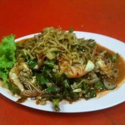 ยำถั่วพูลกุ้งสด