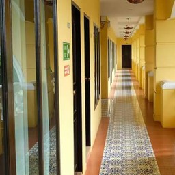 ทางเดินด้านหน้าห้อง