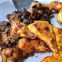 ไก่คลุกขมิ้นย่างเตาถ่าน