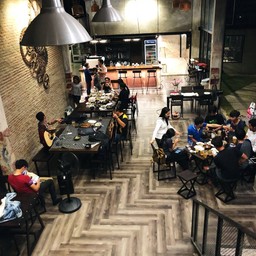 The Entaneer Poshtel
