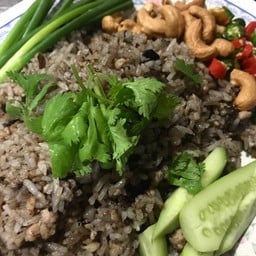 ข้าวผัดหมูสับหนำเลี๊ยบ (กลาง)