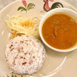 ข้าวมันแกงเนื้อ