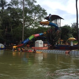 ล่องเรือชมรีสอร์ทอื่น