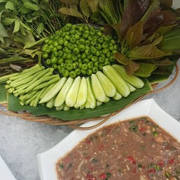 สูตรเด็ดประจำร้านน้ำพริกกะปิกุ้งสด ทานคู่กับผักสด ๆ  ผักพื่นบ้าน อร่อยเริศค่ะ 