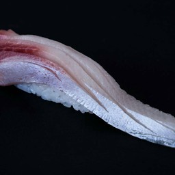 Hamachi Nigiri