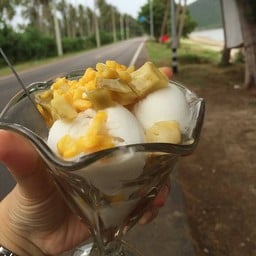 ณ ริมทะเล ไอติม