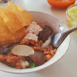 ก๋วยเตี๋ยวเจ๊วิไล