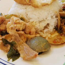 ข้าวราดแกงป้ายรถเมล์