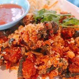 ปลาเผาริมคลอง