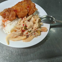 ครัวสามร้อยยอด