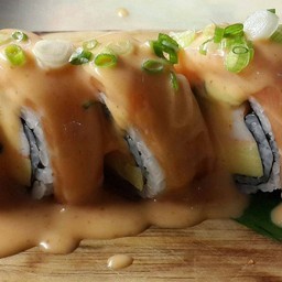 แซลมอนสไปซี่ โรล