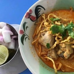 ก๋วยเตี๋ยวข้างบ้าน ติวานนท์ 3 แยก 10
