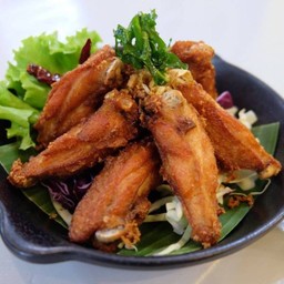 ปีกไก่ทอดน้ำปลา