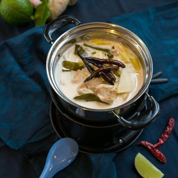 ต้มข่าไก่