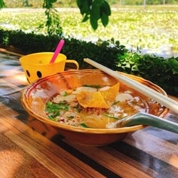 ก๋วยเตี๋ยวนาบัว วัดสำโรง