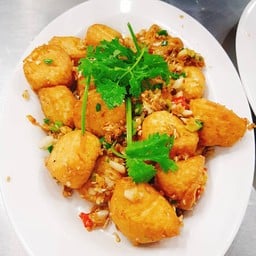 เต้าหู้ไข่ทอด ผัดพริกเกลือ