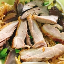ก๋วยเตี๋ยวเป็ดอาม่า ปากซอยเพชรเกษม 81/2