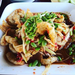 ตำลาวแคปหมู