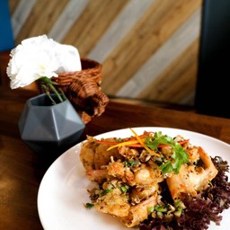 กุ้งคั่วพริกเกลือ