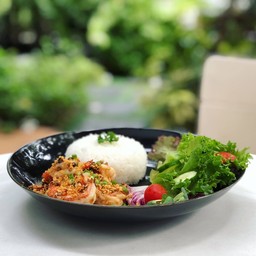 ข้าวกุ้งคั่วพริกเกลือ