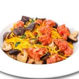 Tagliolini con Salciccia e Funghi