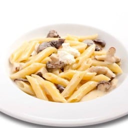 Penne al 4 Formaggi e Funghi