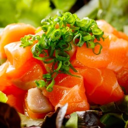 ยำแซลมอน