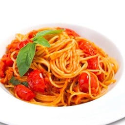 Spaghetti al Pomodoro e Basilico