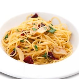 Spaghetti all'aglio olio e peperoncino