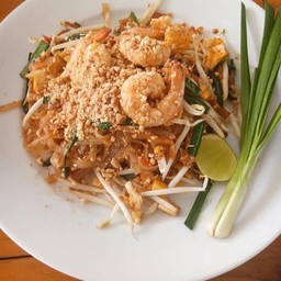 ผัดไทกุ้งสด