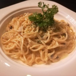 สปาเก็ตตี้หอยลายไวน์ขาว