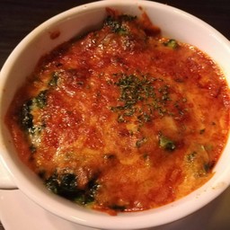 ผักขมสดอบซีส เพิ่มไส้กรอกเยอรมัน