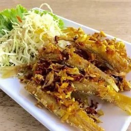 ปลาทรายทอดขมิ้นกรอบ