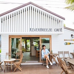 RiverBreeze Cafe