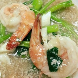 ราดหน้าทะเล เส้นใหญ่