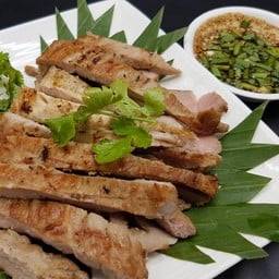 หมูย่างน้ำจิ้มแจ่ว