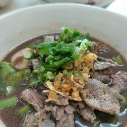 เกาเหลาเนื้ออร่อยถึงเครื่อง เนื้อเปื่อยก็เข้าเนื้อ นุ่ม น้ำซุปรสชาดดี เข้มข้นสมก