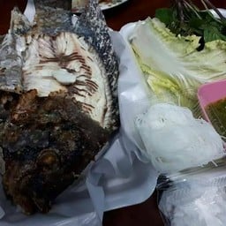 เมี่ยงปลาเผาพี่อ้อมร้อยเดียว