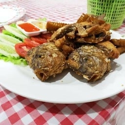 บ้านปลาจุ่ม